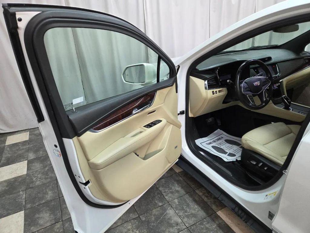used 2018 Cadillac XT5 car, priced at $14,250