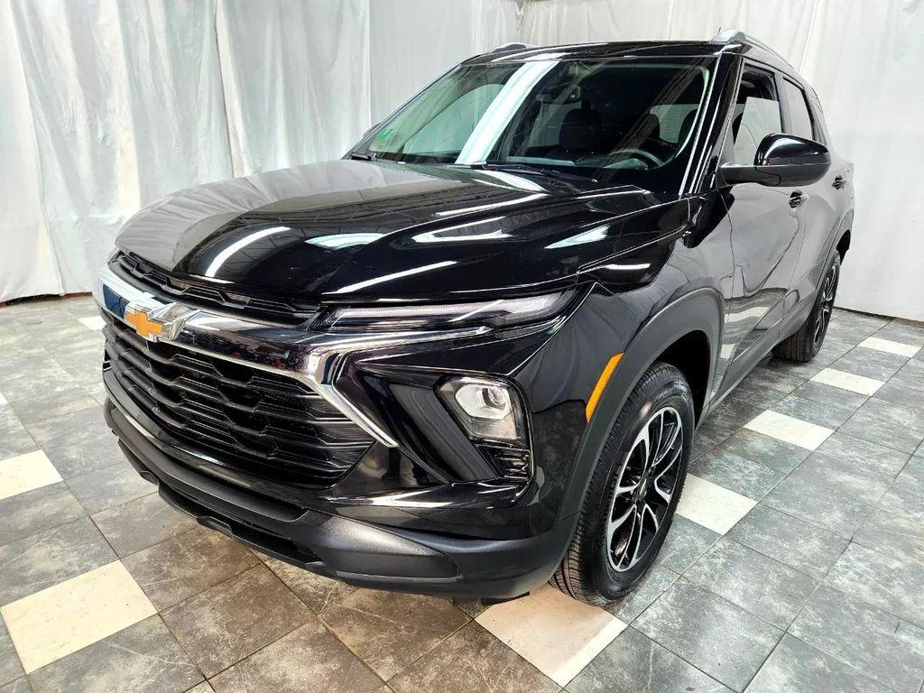 used 2025 Chevrolet TrailBlazer car, priced at $17,495