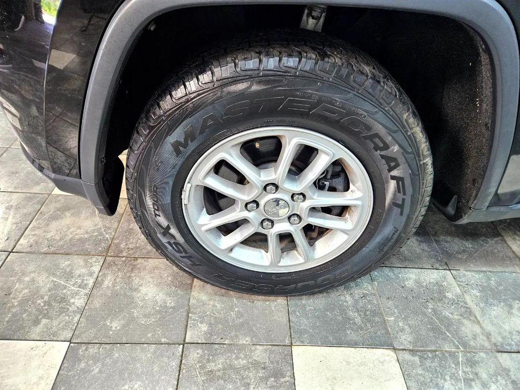 used 2018 Jeep Grand Cherokee car, priced at $13,795