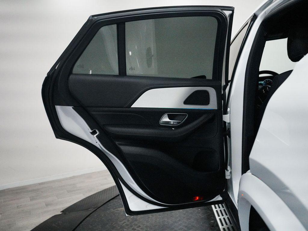 used 2025 Mercedes-Benz GLE 450 car, priced at $73,895