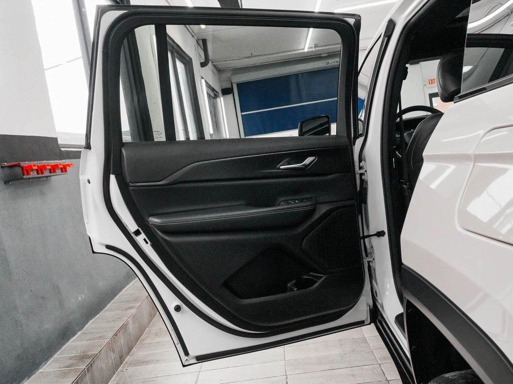 used 2023 Jeep Grand Cherokee L car, priced at $29,990