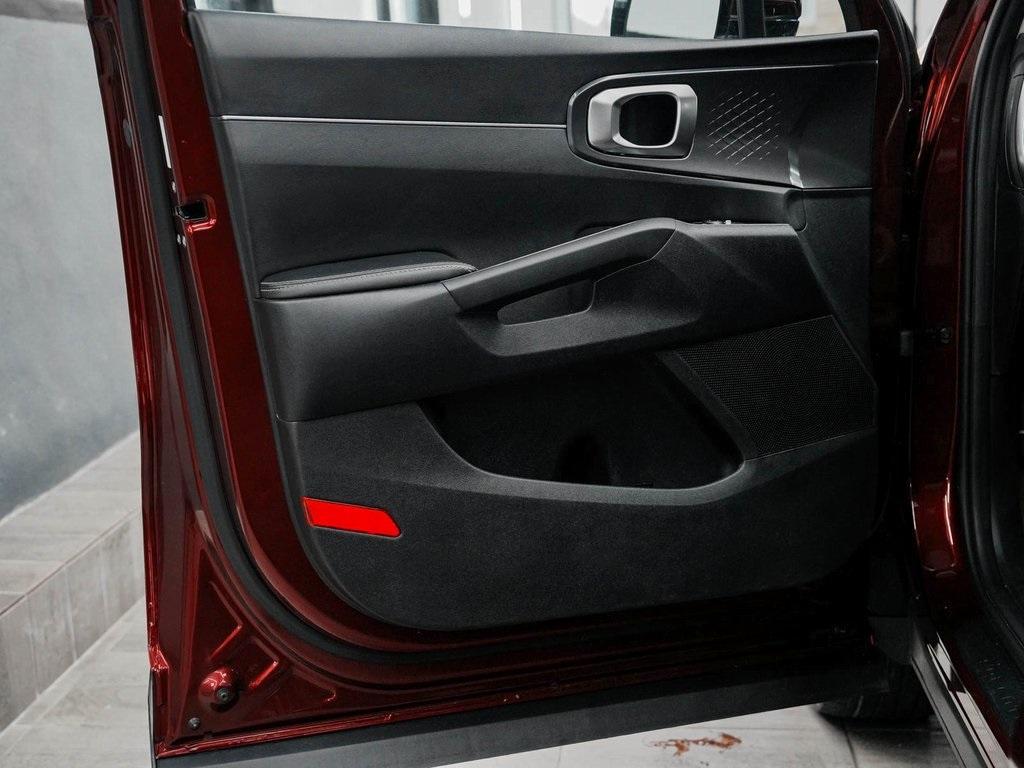 used 2025 Kia Sorento car, priced at $29,740