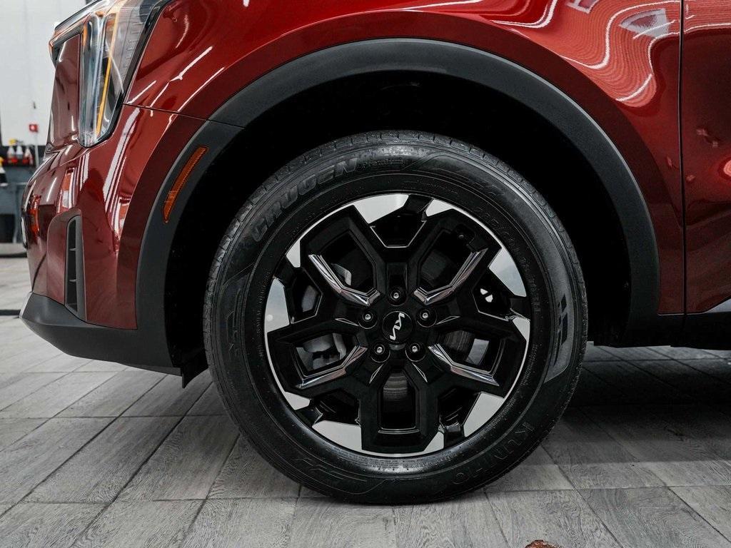 used 2025 Kia Sorento car, priced at $29,740