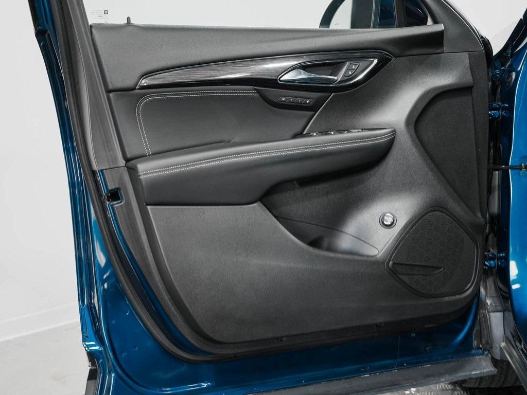 used 2023 Buick Envision car, priced at $28,990