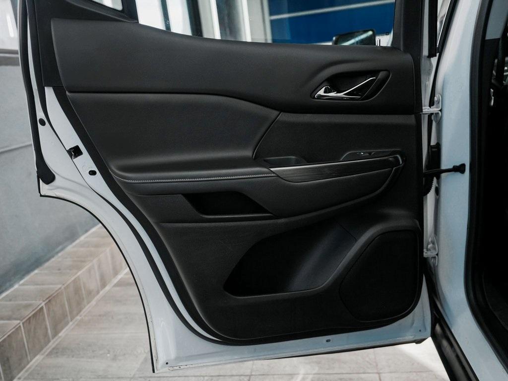 used 2023 GMC Acadia car, priced at $30,740