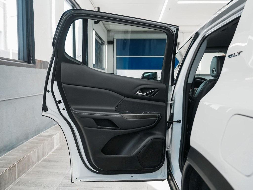 used 2023 GMC Acadia car, priced at $30,740