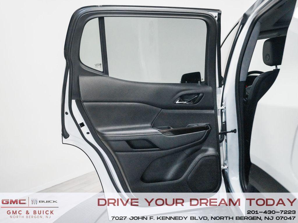 used 2023 GMC Acadia car, priced at $33,890