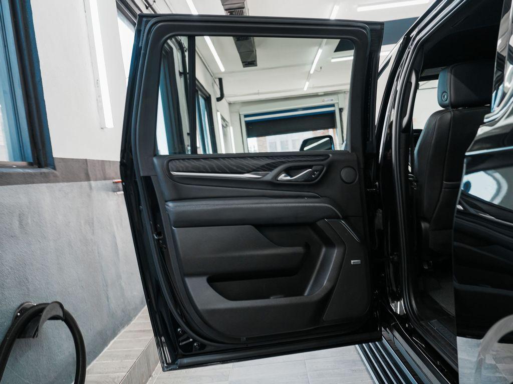 used 2022 GMC Yukon XL car, priced at $49,740