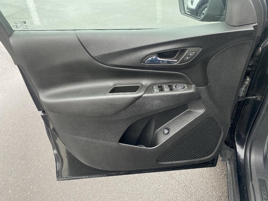 used 2022 Chevrolet Equinox car, priced at $24,277