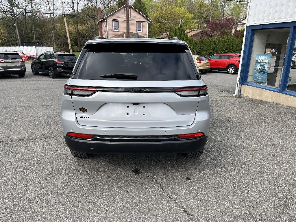 used 2024 Jeep Grand Cherokee car, priced at $34,177