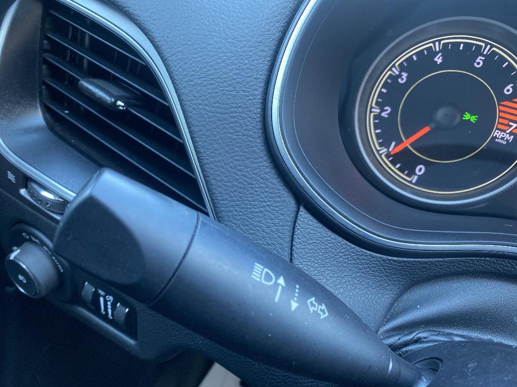 used 2019 Jeep Cherokee car, priced at $18,977