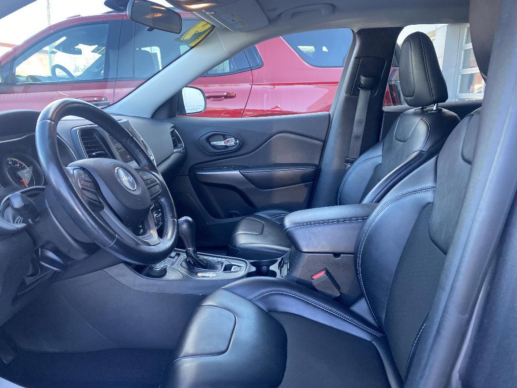 used 2019 Jeep Cherokee car, priced at $18,977