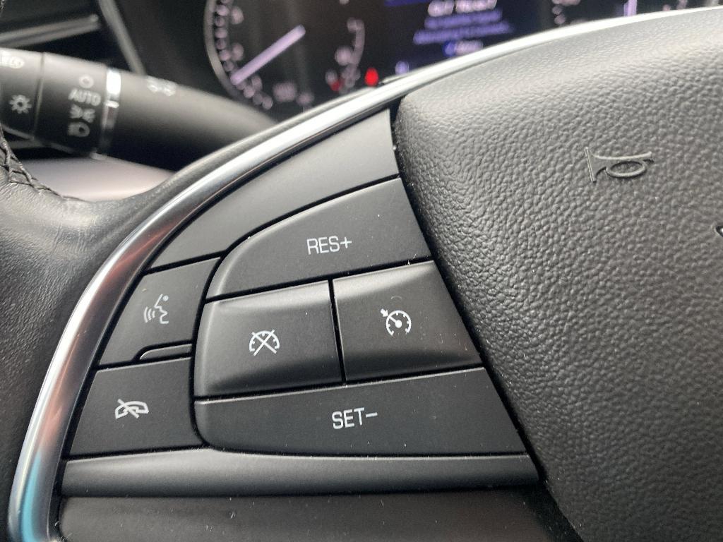 used 2022 Cadillac XT5 car, priced at $29,277