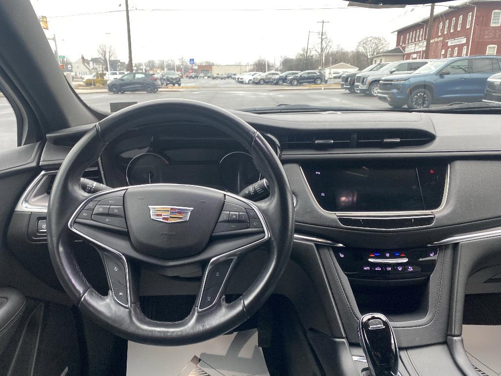 used 2022 Cadillac XT5 car, priced at $29,277