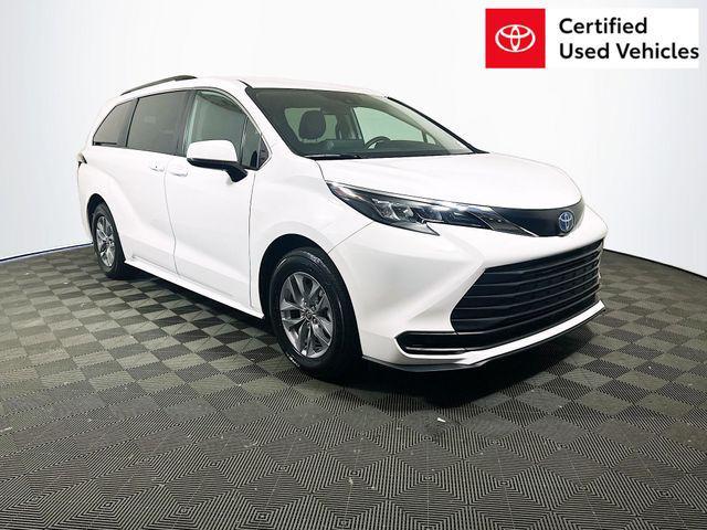 used 2024 Toyota Sienna car, priced at $36,746