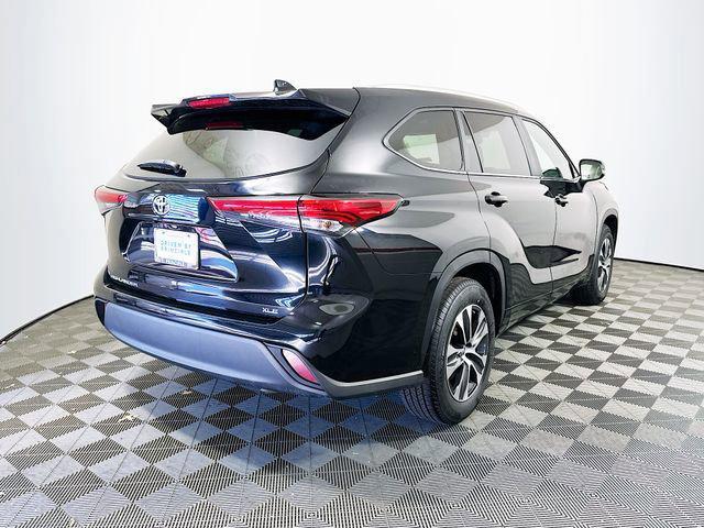 used 2023 Toyota Highlander car, priced at $32,953