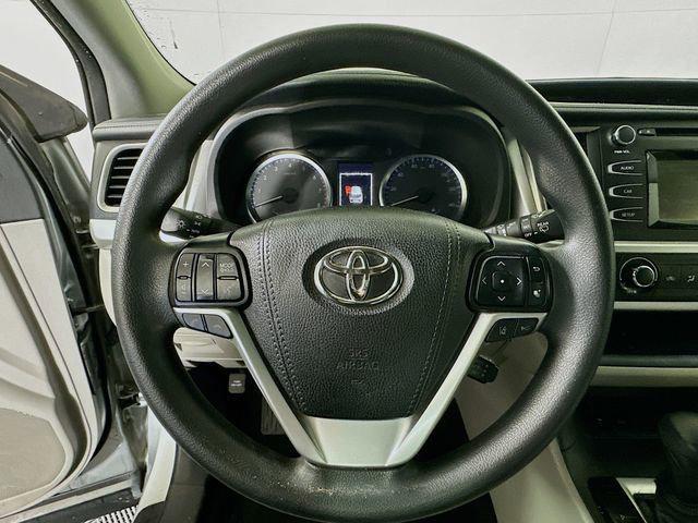 used 2019 Toyota Highlander car, priced at $16,457