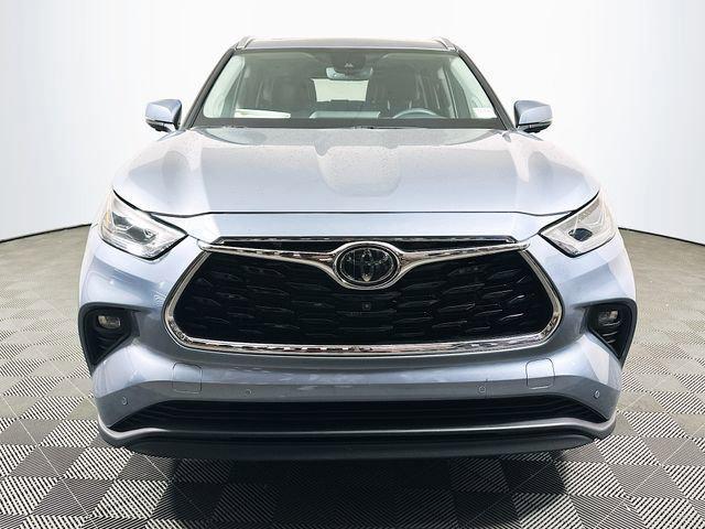 used 2024 Toyota Highlander car, priced at $43,563