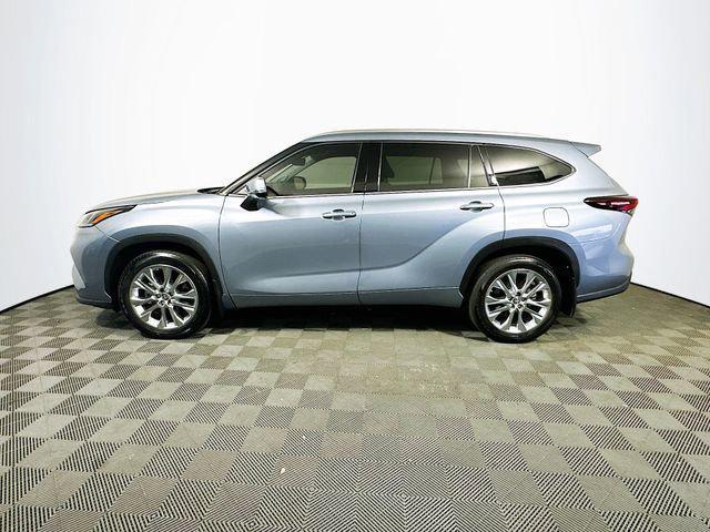 used 2024 Toyota Highlander car, priced at $43,563