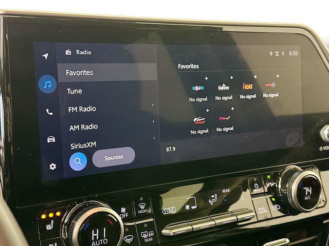 used 2024 Toyota Highlander car, priced at $43,563