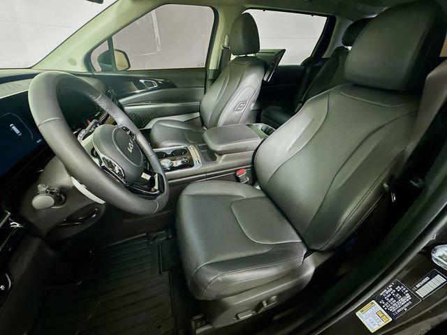 used 2025 Kia Carnival Hybrid car, priced at $45,189