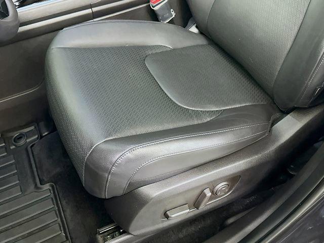 used 2025 Kia Carnival Hybrid car, priced at $45,189