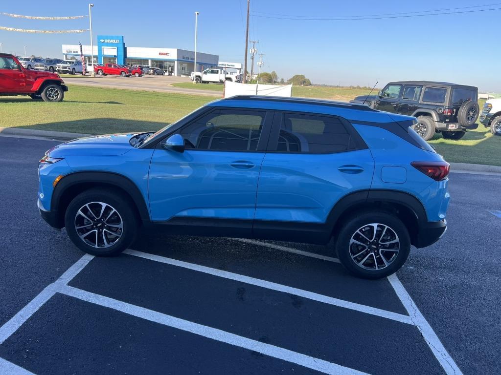 used 2025 Chevrolet TrailBlazer car, priced at $23,999