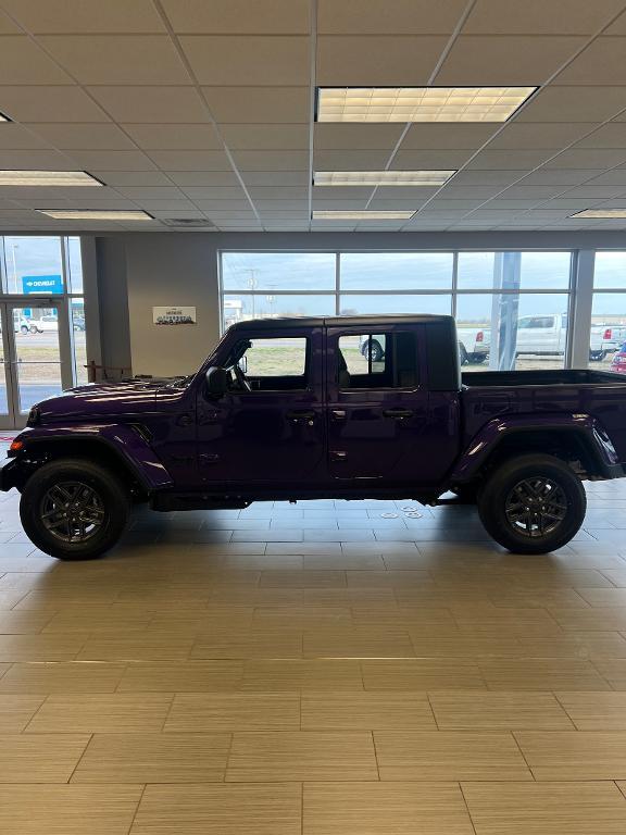 new 2026 Jeep Gladiator car, priced at $47,582