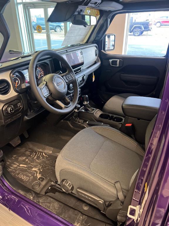 new 2026 Jeep Gladiator car, priced at $47,582