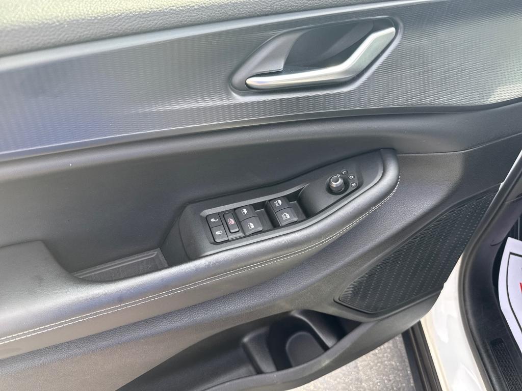 used 2023 Jeep Grand Cherokee L car, priced at $25,799