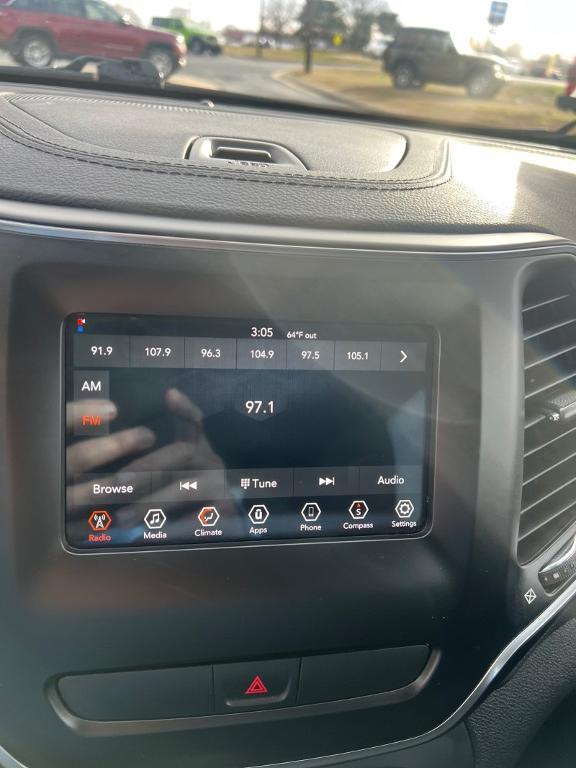 used 2020 Jeep Cherokee car, priced at $20,999