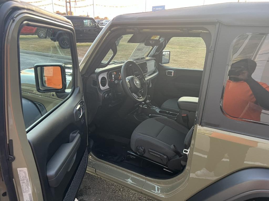 new 2026 Jeep Wrangler car, priced at $46,297