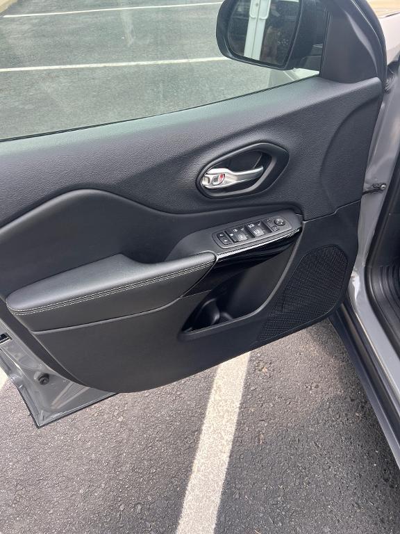 used 2023 Jeep Cherokee car, priced at $23,500