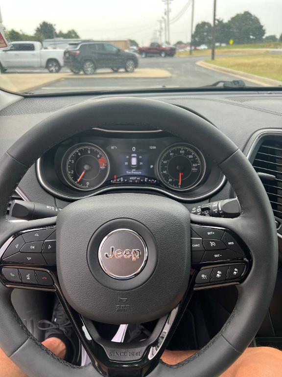 used 2023 Jeep Cherokee car, priced at $23,500