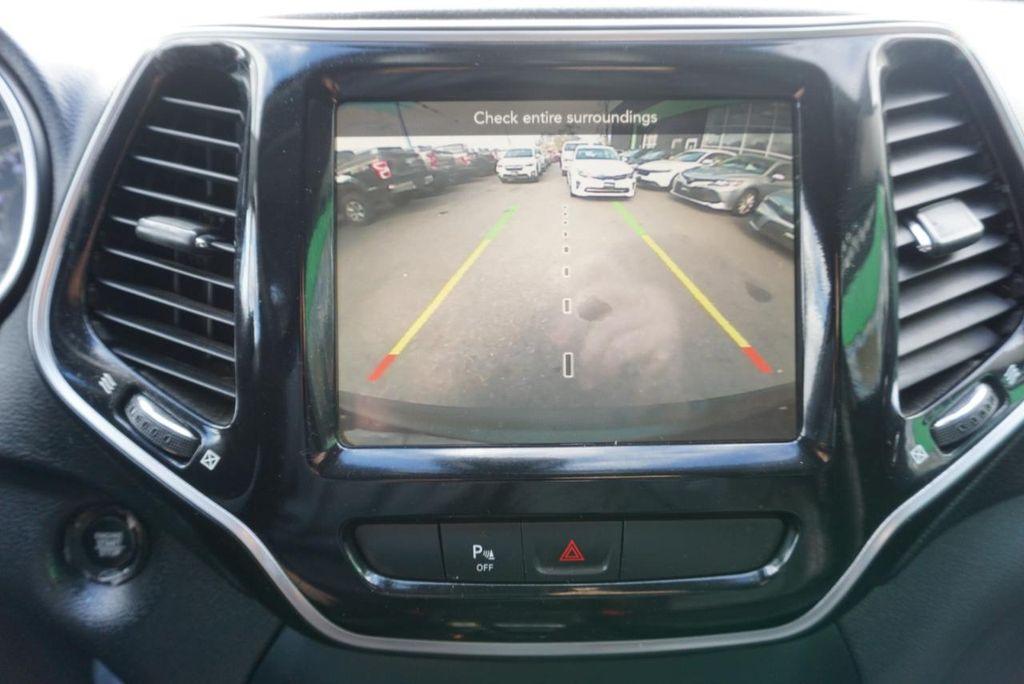 used 2019 Jeep Cherokee car, priced at $12,990