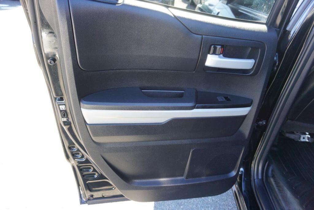 2019 Midnight Black Metallic Toyota Tundra
