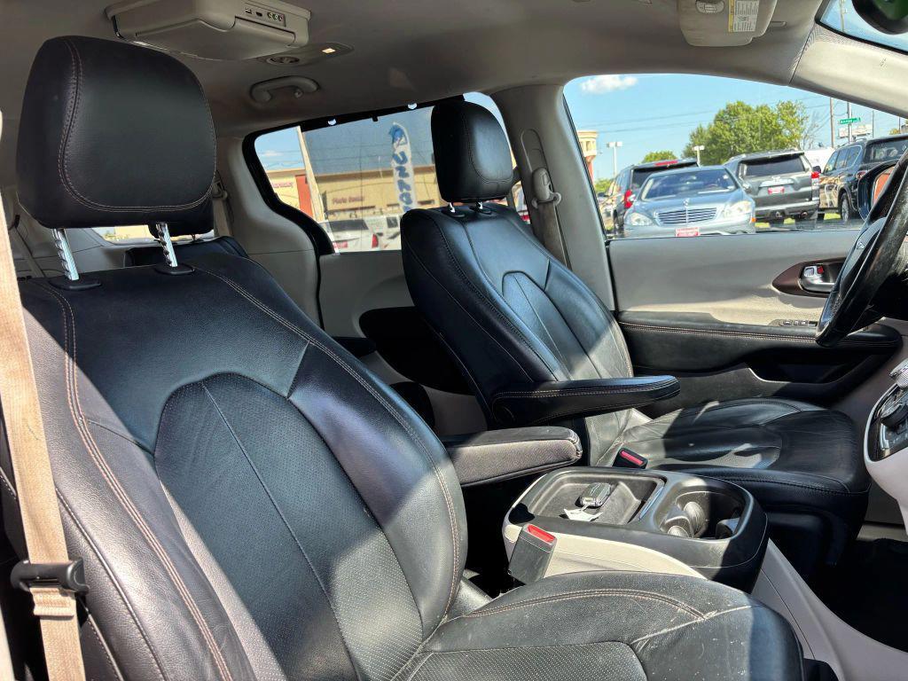 used 2019 Chrysler Pacifica car, priced at $13,995