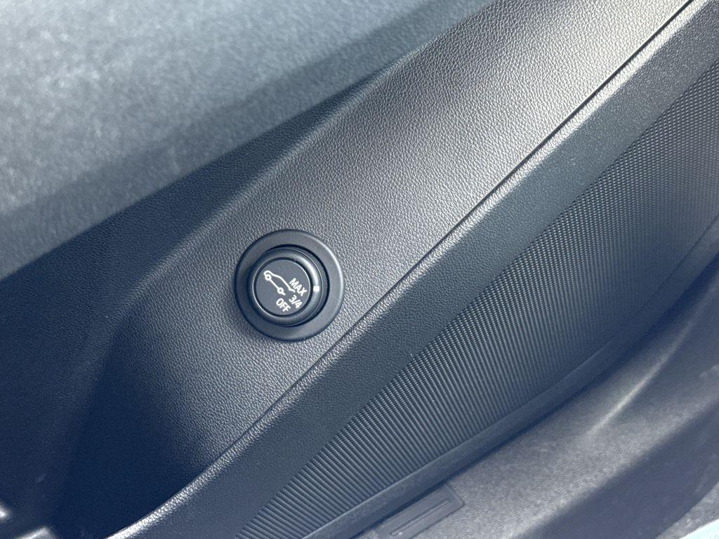 used 2024 Chevrolet Equinox car, priced at $23,382