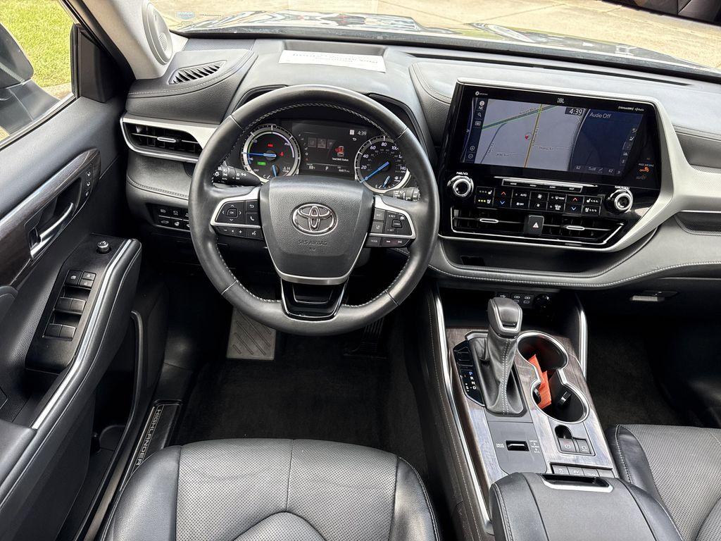 used 2022 Toyota Highlander Hybrid car, priced at $36,976