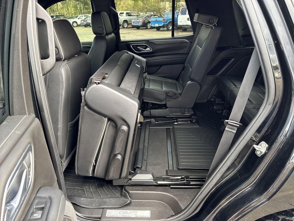 used 2021 GMC Yukon car, priced at $41,868