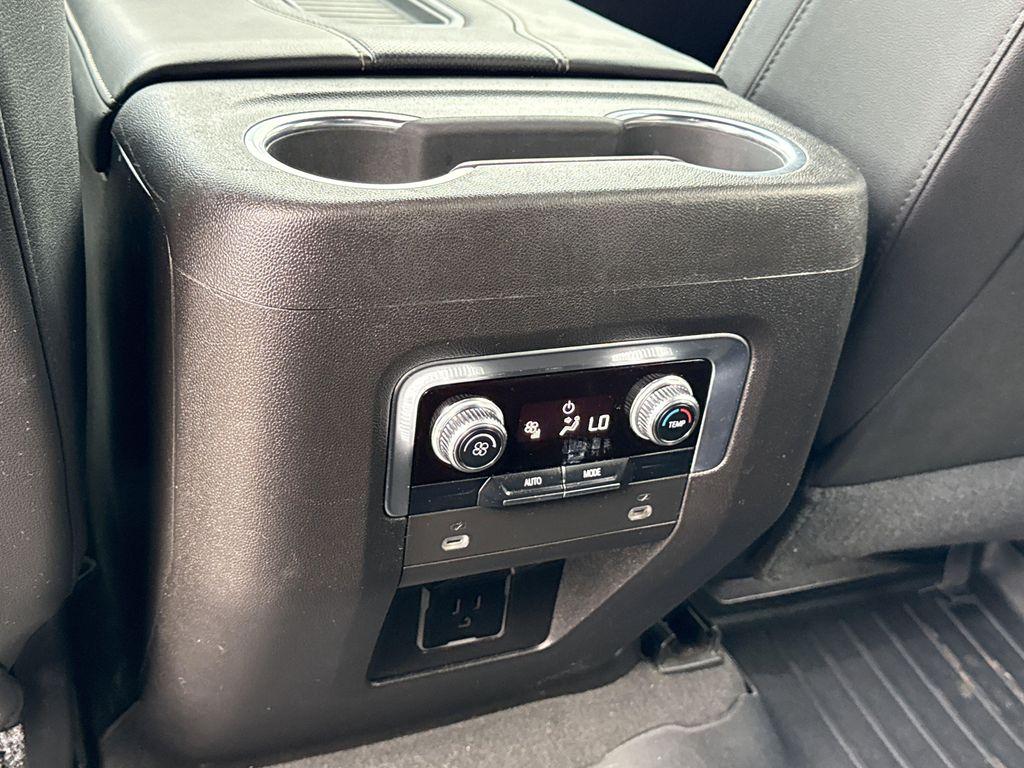 used 2021 GMC Yukon car, priced at $41,868