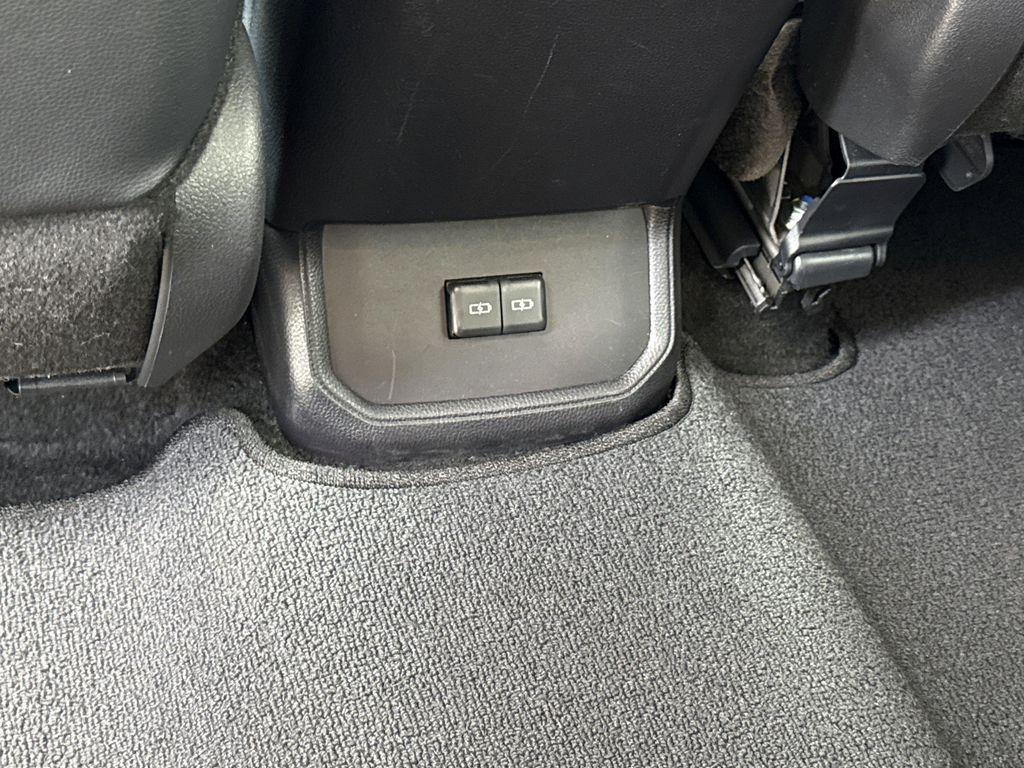 used 2025 Toyota Highlander Hybrid car, priced at $44,397