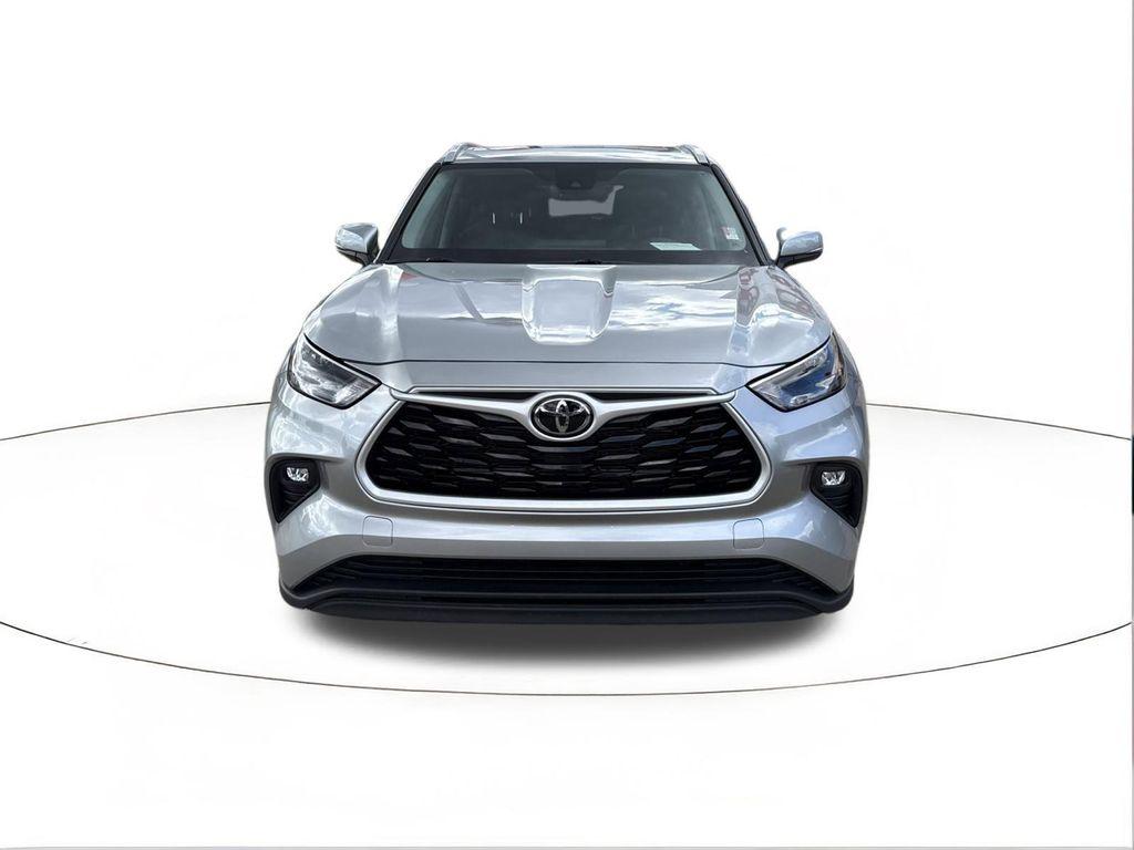 used 2025 Toyota Highlander Hybrid car, priced at $44,397
