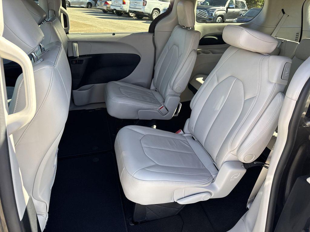 used 2017 Chrysler Pacifica car, priced at $9,997