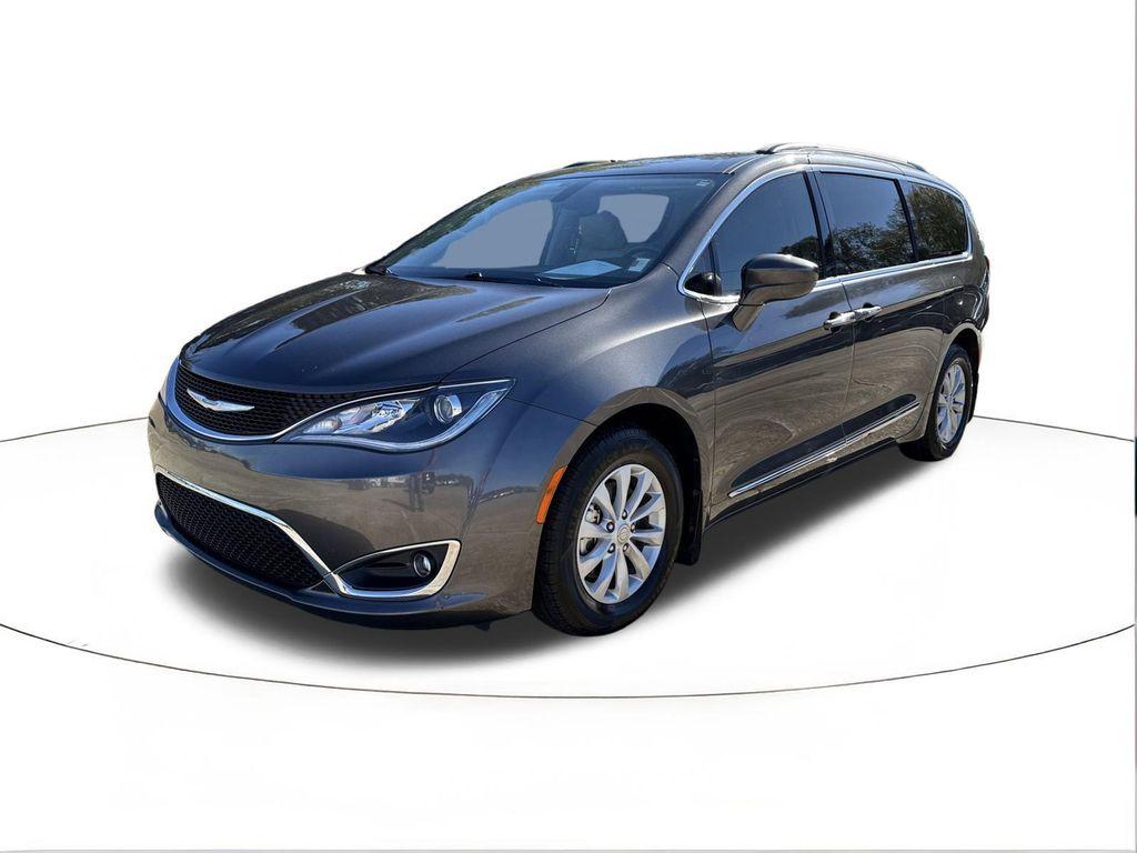 used 2017 Chrysler Pacifica car, priced at $9,997