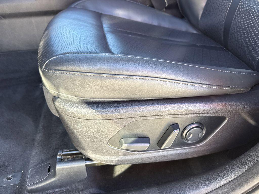 used 2022 Kia Sorento car, priced at $19,998