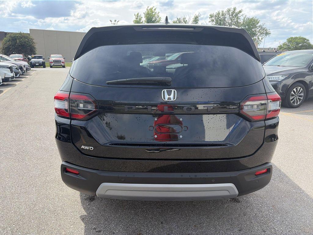 used 2023 Honda Pilot car, priced at $39,070