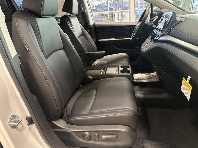 new 2026 Honda Odyssey car, priced at $43,250