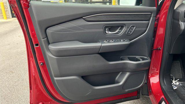 new 2026 Honda Pilot car, priced at $54,529