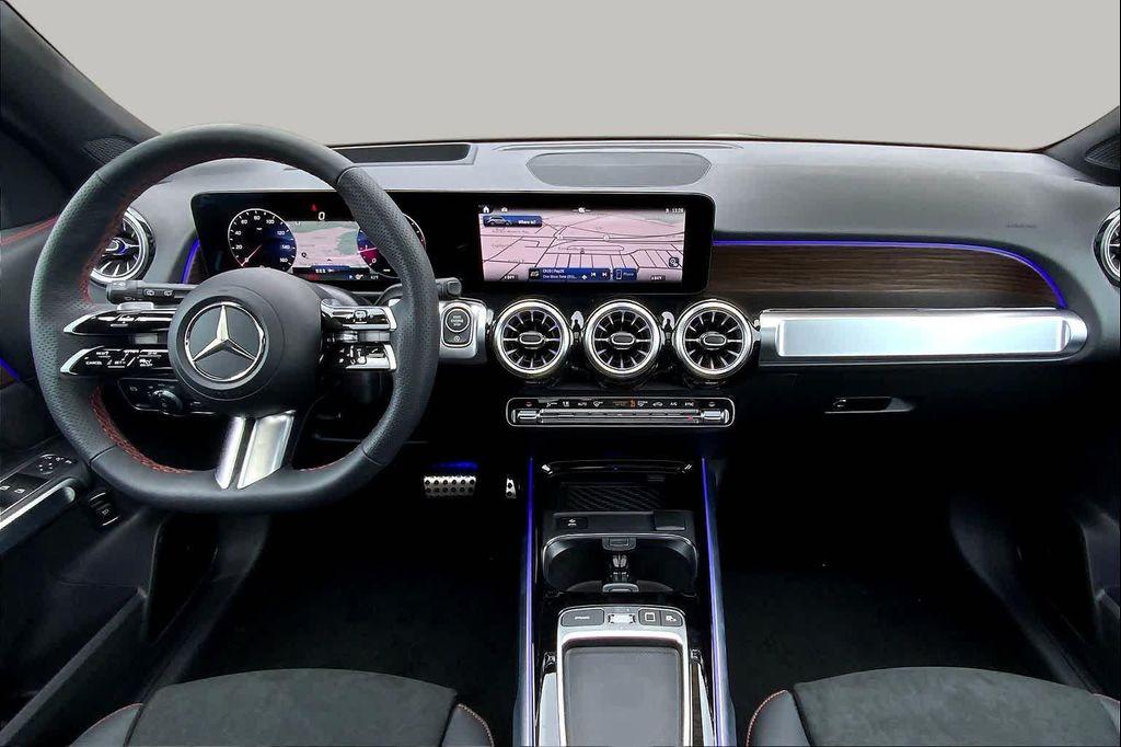 new 2026 Mercedes-Benz GLB 250 car, priced at $59,689